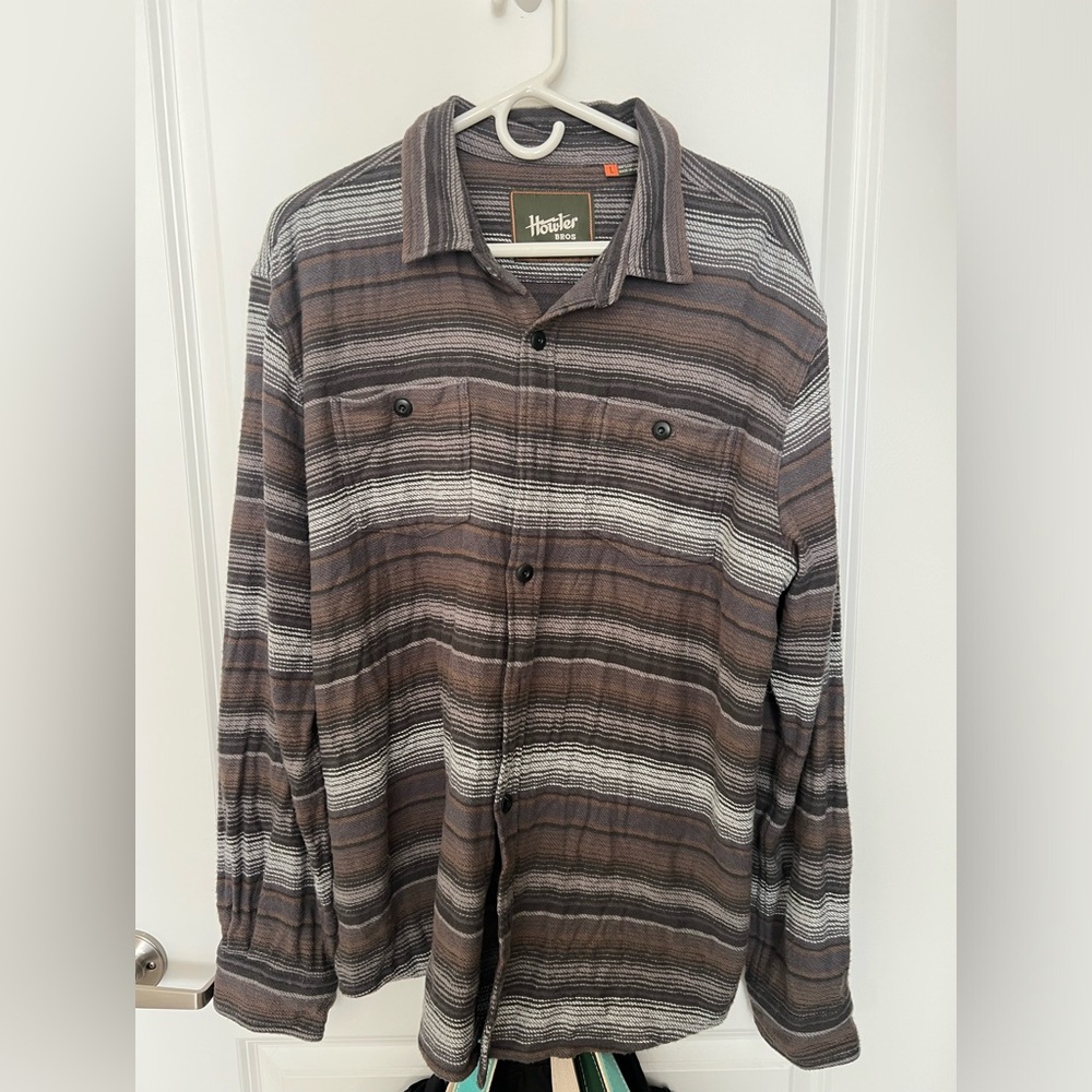 Howler Brothers flannel size Large